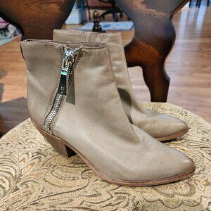 FRYE Lila Zip Ankle Bootie - Gray